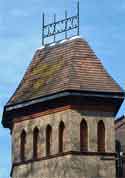 This unusual tower must have an interesting history but for now, the mystery remains unsolved in Highland Road.